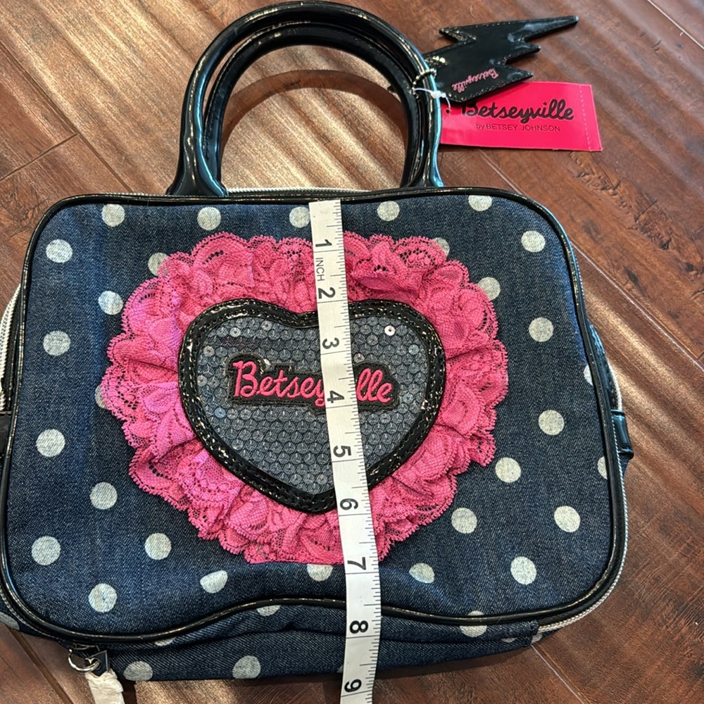 Betsey Johnson Heart Lace Betseyville Make-Up Travel Bag, Denim, NWT! - Picture 12 of 12